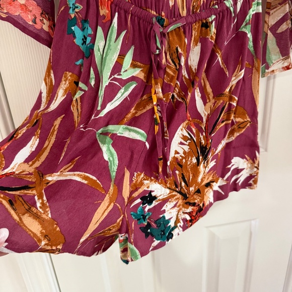 Off the Shoulder Floral Romper - Picture 4 of 5